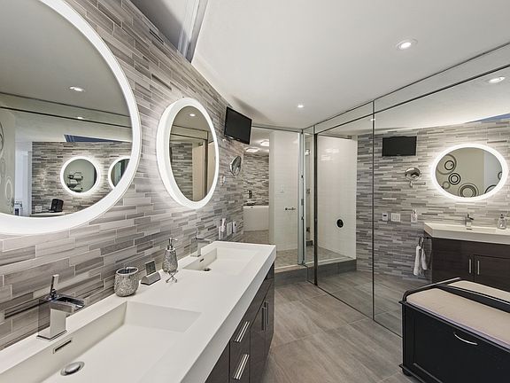 5th image of 300 E 54th St #18JKL