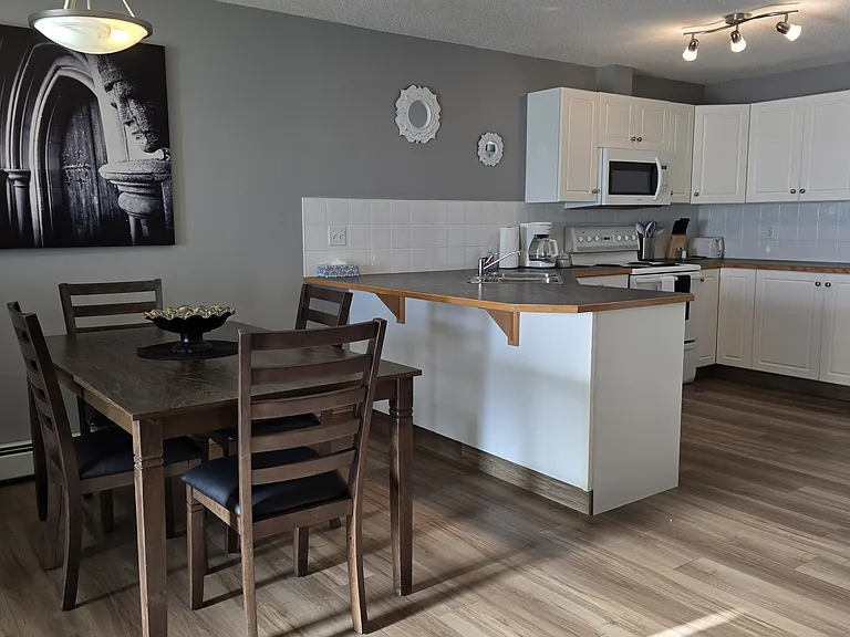 260 Duston St #220 — Photo 1