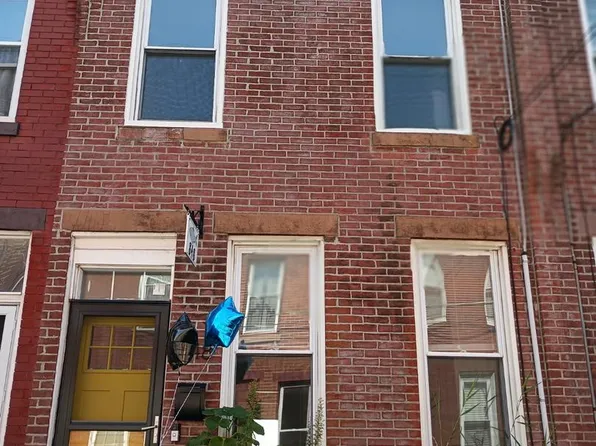 848 Mercer St, Philadelphia, PA 19125