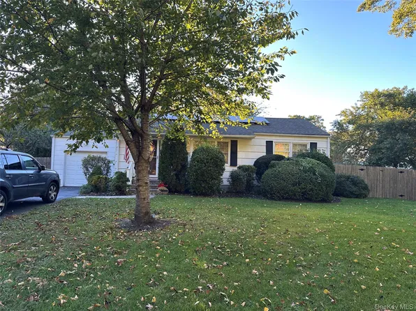 26 William Street, Port Jefferson, NY 11776