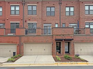 429 Kornblau Ter SE, Leesburg, VA 20175