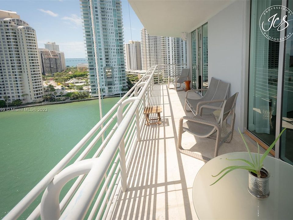 1st image of 325 Biscayne Blvd #1723