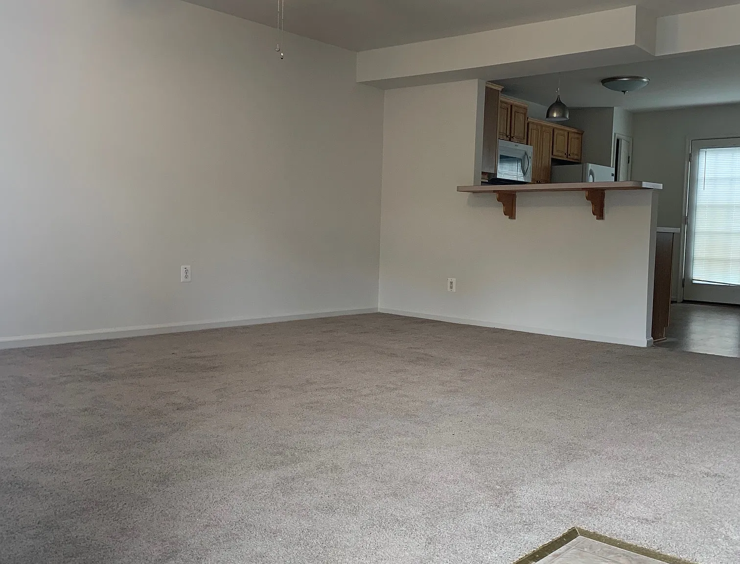 3 bed, 1920 sqft, $2,300 — Photo 2