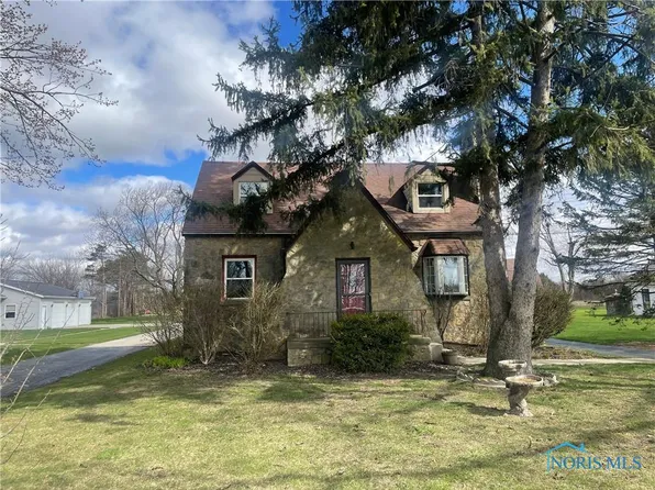 3855 Brown Rd, Oregon, OH 43616