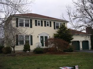 180 Beekman Ln, Hillsborough, NJ 08844