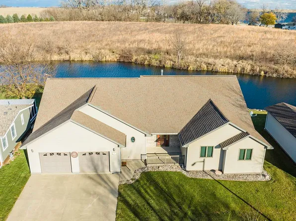 124 Harbor Dr, Lake View, IA 51450