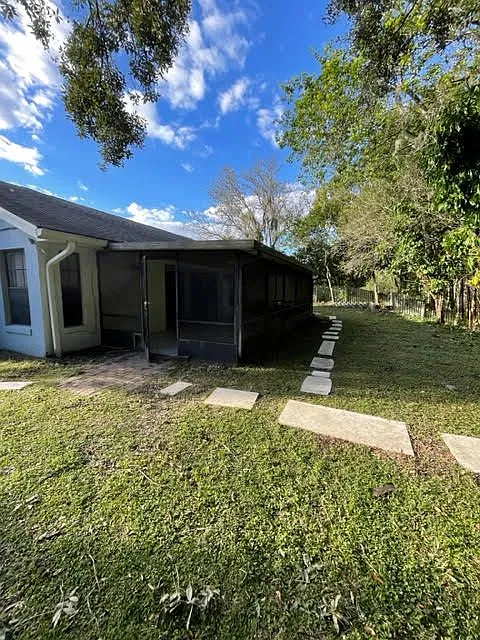 3 bed, 2.0 bath, 1483 sqft, $2,750 — Photo 3