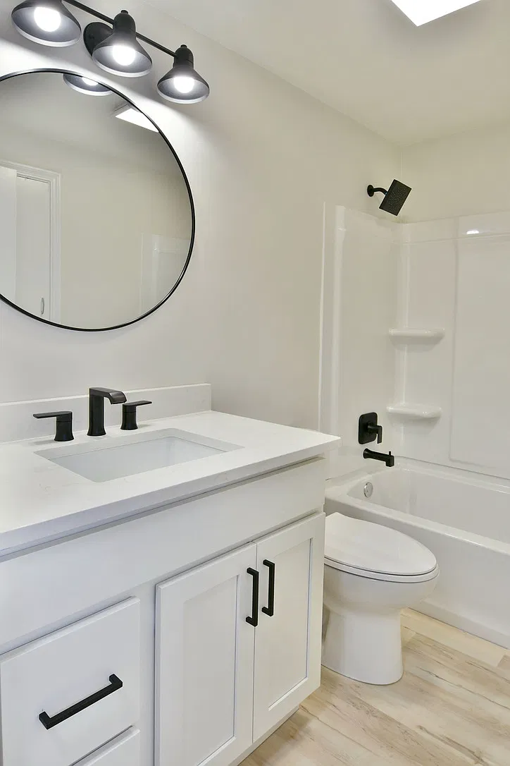 3 bed, 912 sqft, $1,500 — Photo 3