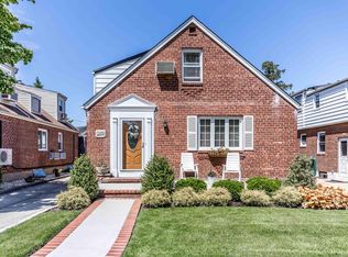 141 Ann St, Valley Stream, NY 11580