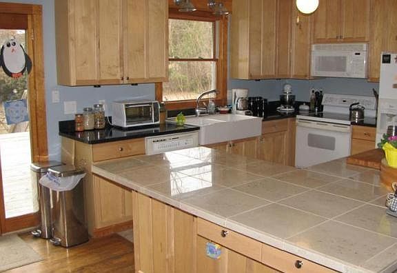 2nd image of 3114 Munz Dr