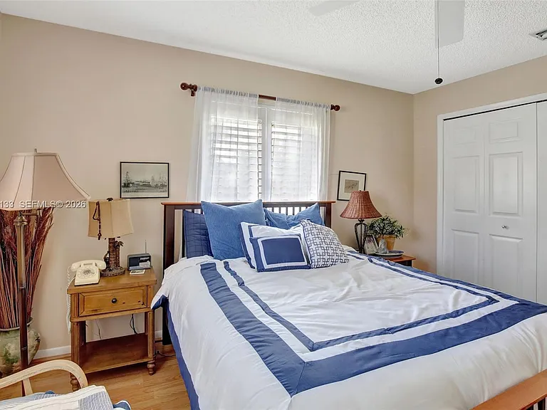 5320 SW 21st Ct — Photo 31