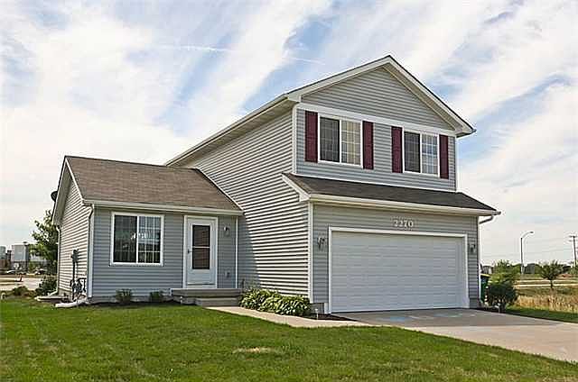 1st image of 2270 SE Leeann Dr