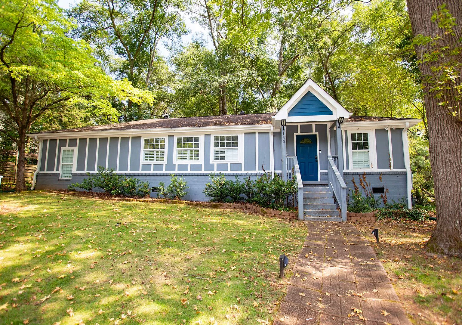 Great location off Milledge Ave! — Photo 1