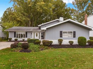6030 Gareau Dr, North Olmsted, OH