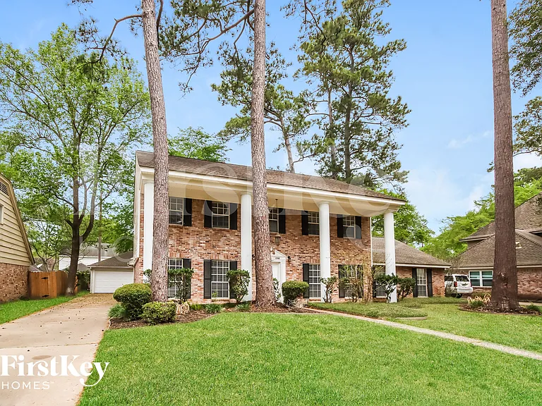 1702 Corral Dr — Photo 2