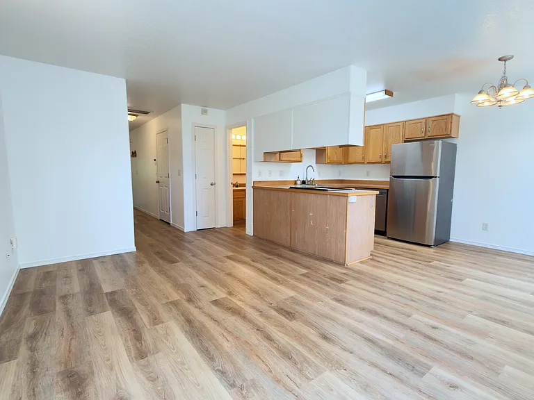 8807 N Tyndall Ave — Photo 35
