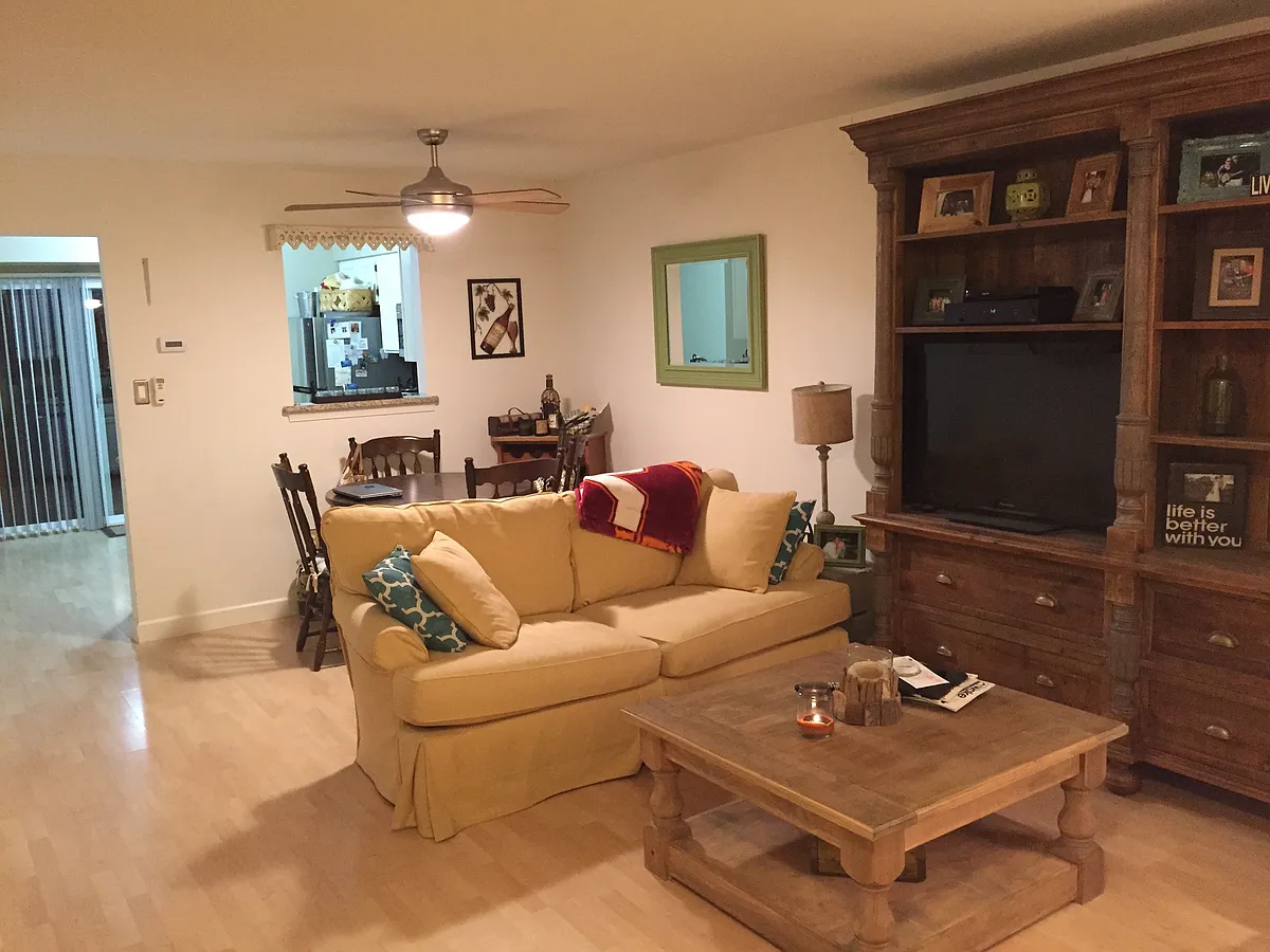 Building Photo - 6885 Chasewood Cir
