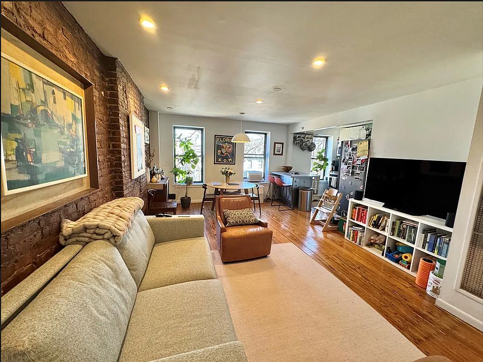 1st image of 227 Sackett St #3