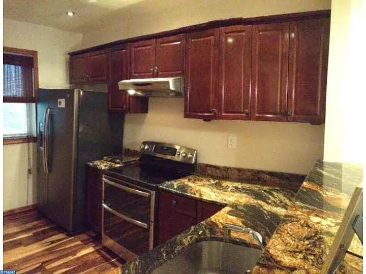 427 N 59th St photo 1