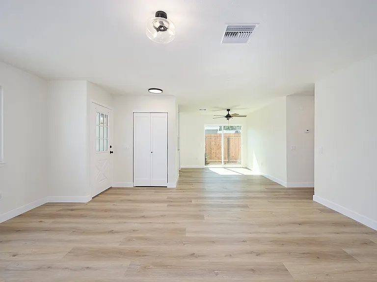 97 Everett St — Photo 21