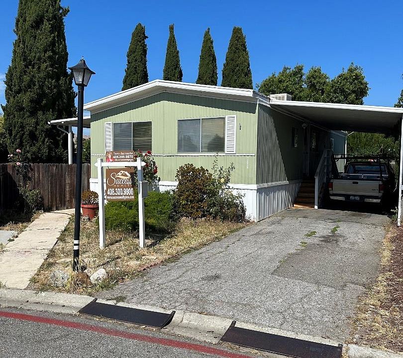 1st image of 206 El Bosque Dr #206