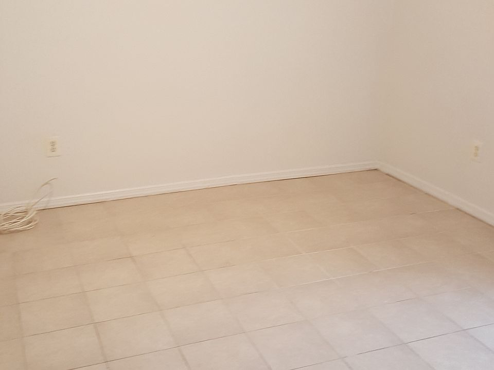 1st image of 10421 169th St