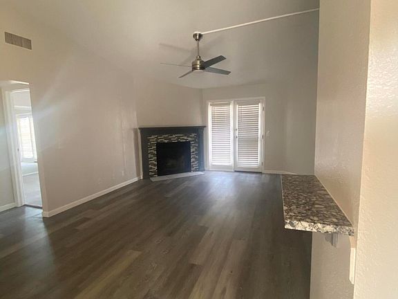 4th image of 15402 N 28th St Unit 218