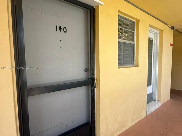 1540 NE 191st St APT 140, Miami, FL 33179