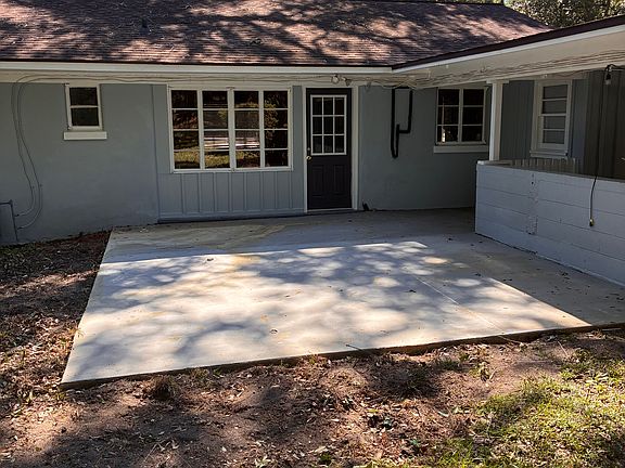 3rd image of 3820 Shelley Dr