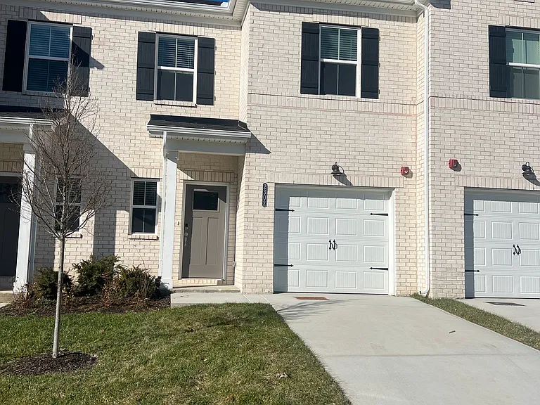 204 Douglas Bend Rd #2302 — Photo 1