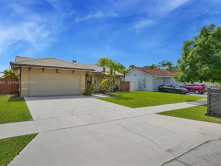 20791 SW 129th Ct — Photo 36