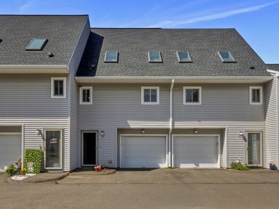 19 Chelsea Lane #19, East Granby, CT, 06026