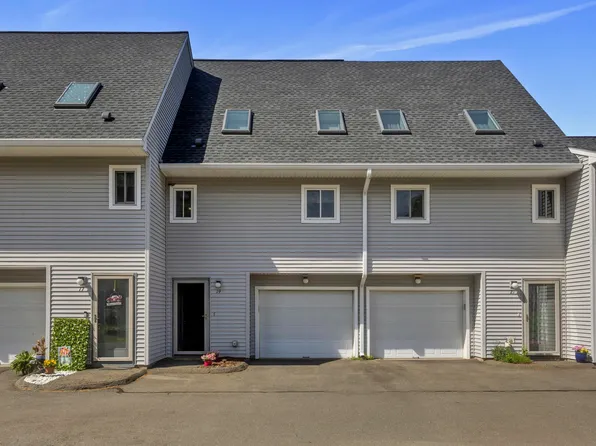 19 Chelsea Lane #19, East Granby, CT 06026