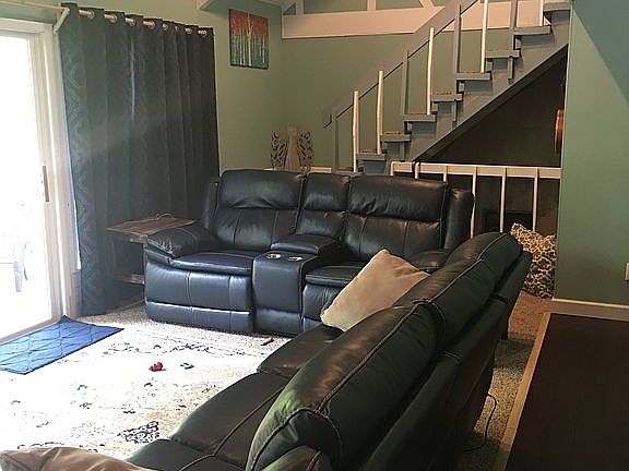 4th image of 12050 Victoria Dr