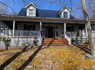 131 Oak Ridge Dr, Milford, PA 18337