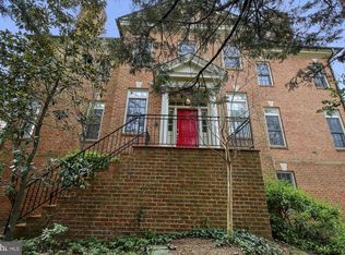 2009 Mayfair McLean Ct, Falls Church, VA 22043