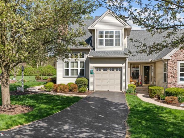 108 Hawk Valley Ln, Denver, PA 17517
