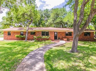 8701 Whippoorwill Dr, Woodway, TX 76712