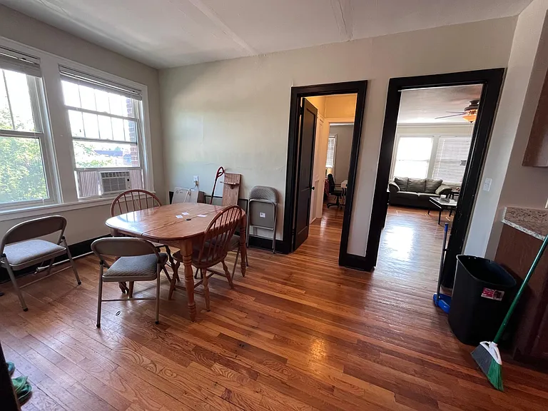 2517 Bryant Ave S #103 — Photo 8