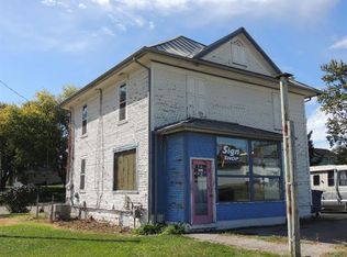 1104 W Lincoln Way, Marshalltown, IA 50158
