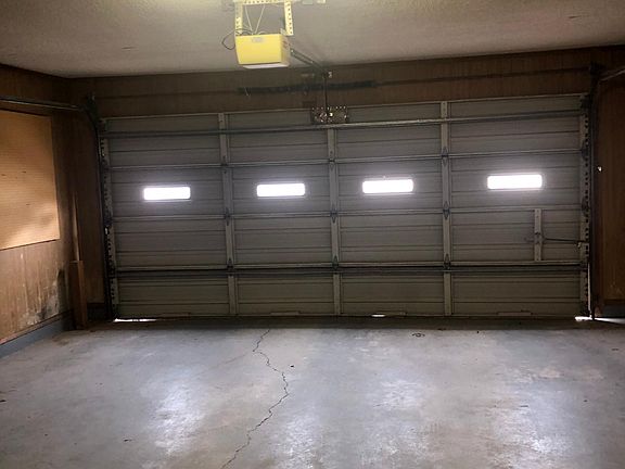 3rd image of 3222 Elma Dr