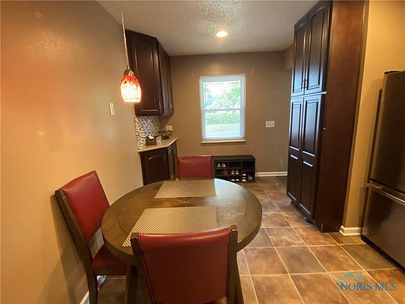 4th image of 2306 Aberdeen Ave