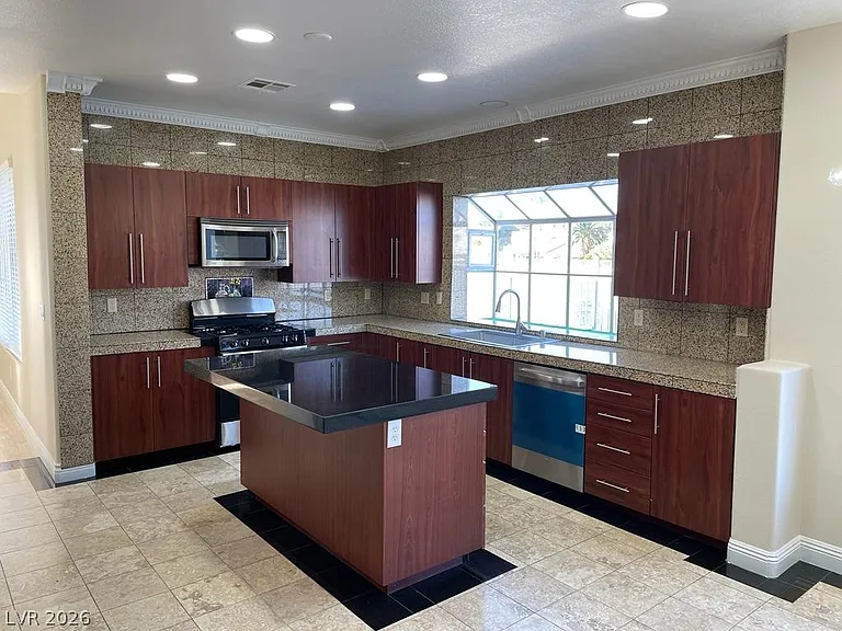 2960 Sun Lake Dr — Photo 6