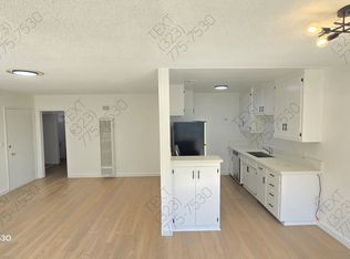 3207 Rowena Ave #8, Los Angeles, CA 90027