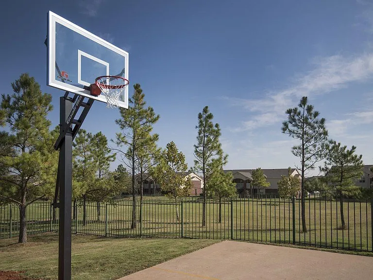Links at OKC — Photo 8