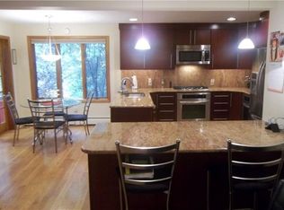 60 Huling Ln, East Greenwich, RI 02818