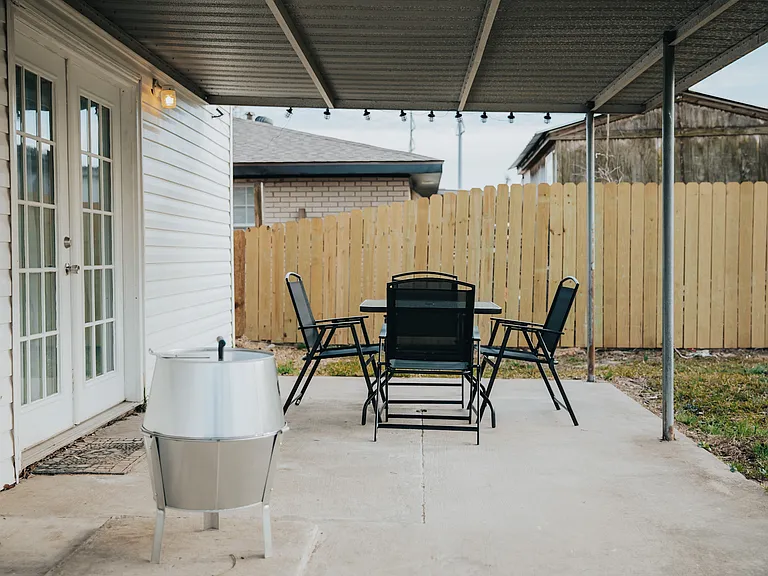 1607 Matilda St — Photo 25