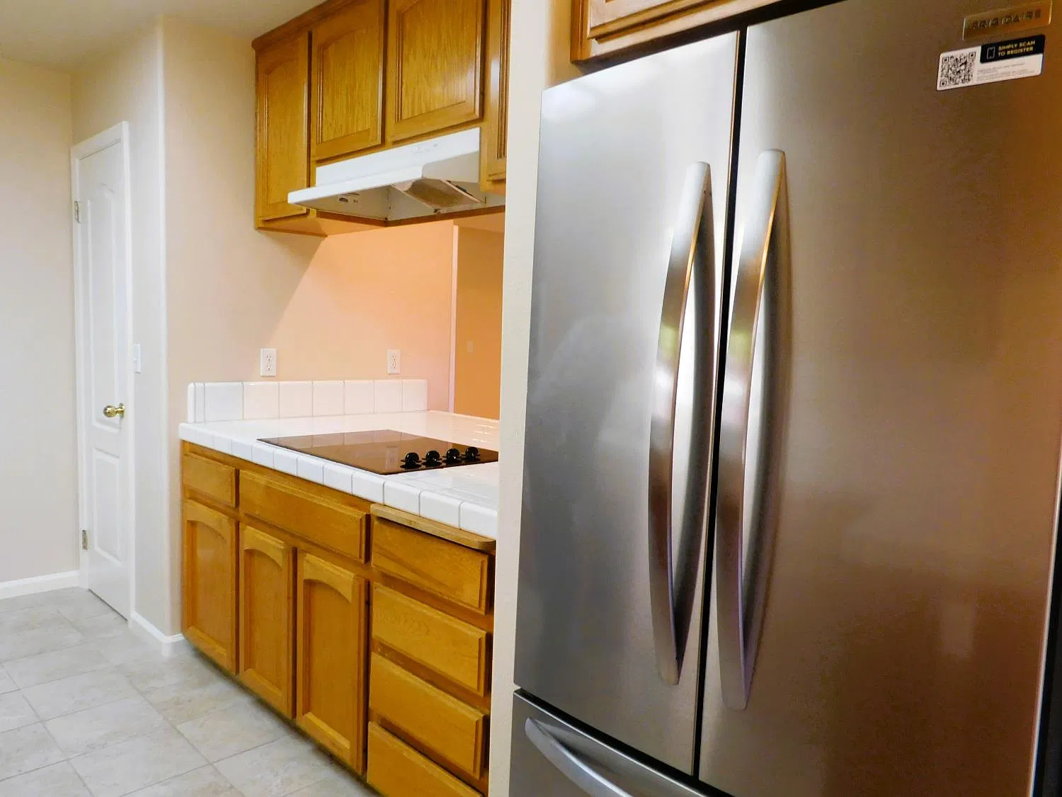 3 bed, 2007 sqft, $2,195 — Photo 4