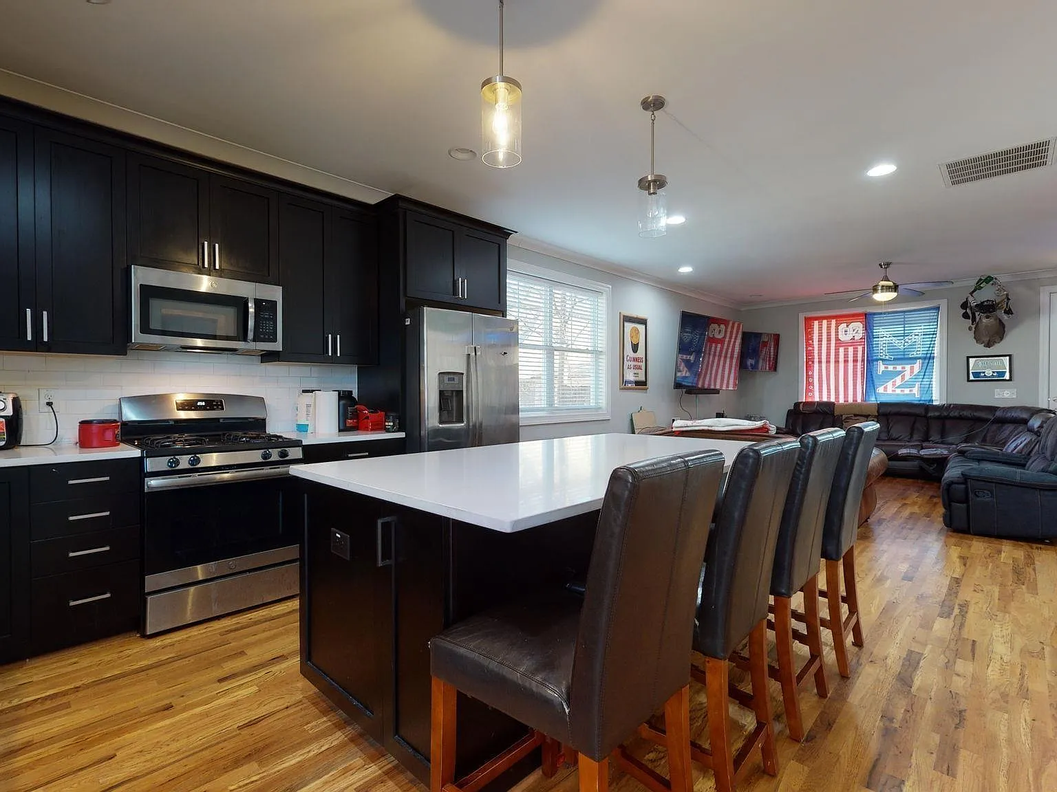 5 bed, 5.0 bath, $1,200 — Photo 4