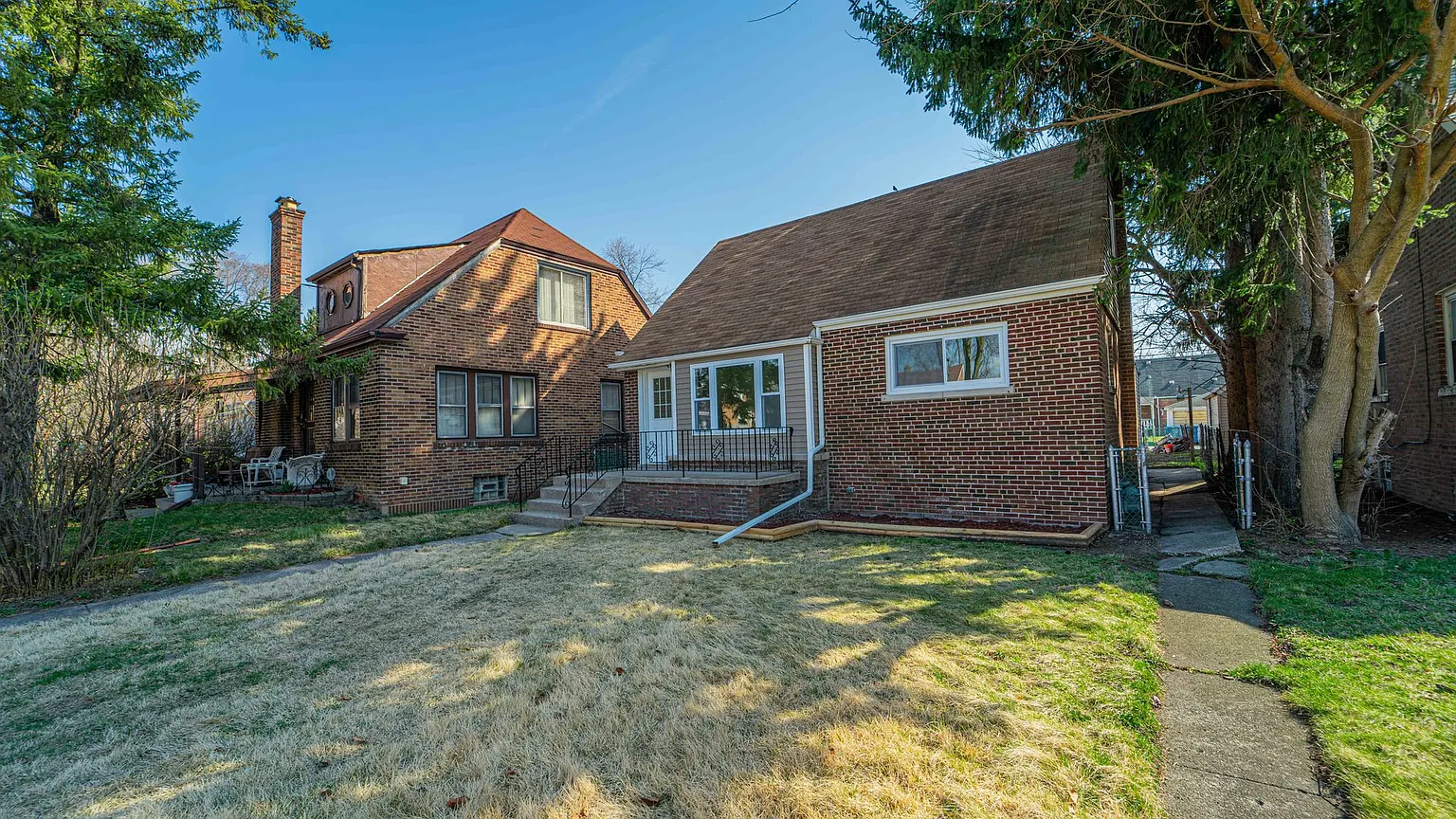 1521 Kenilworth Dr photo 1